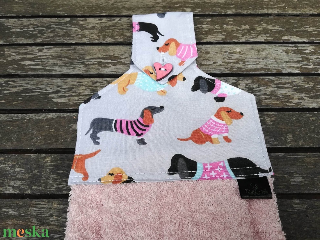 Fázós tacskók....konyhai kéztörlő - otthon & életmód - konyhafelszerelés, tálalás - konyhai textil - konyharuha & törlőkendő - Meska.hu Fázós tacskók....konyhai kéztörlő - otthon & életmód - konyhafelszerelés, tálalás - konyhai textil - konyharuha & törlőkendő - Meska.hu