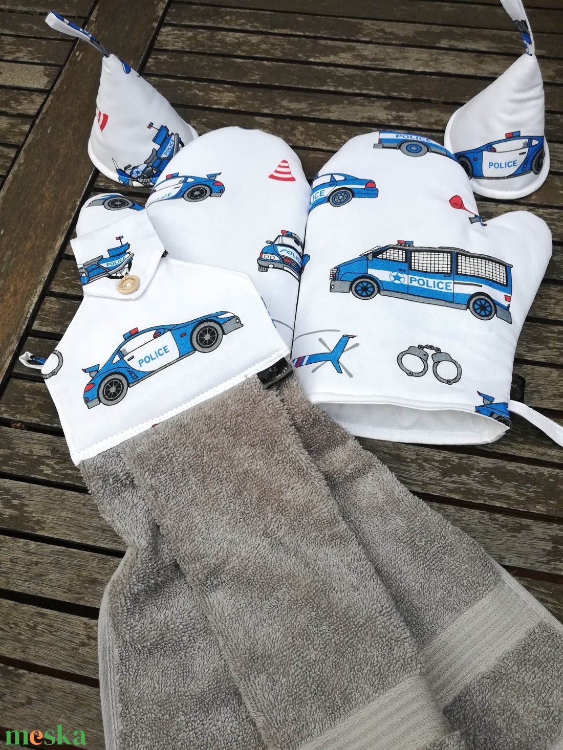 1 pár edényfogó kesztyű, rendőrautós... - otthon & életmód - konyhafelszerelés, tálalás - konyhai textil - edényfogó & edényfedő - Meska.hu