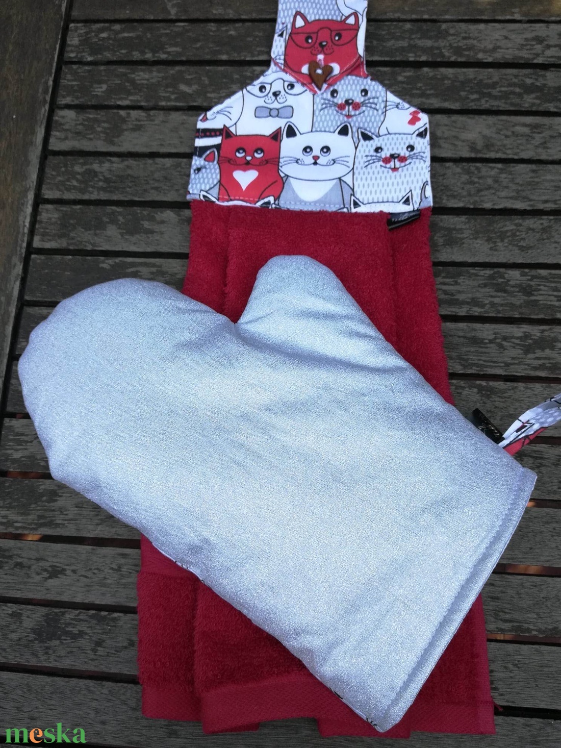 Jó fejek a cicafejek edényfogó kesztyű - otthon & életmód - konyhafelszerelés, tálalás - konyhai textil - edényfogó & edényfedő - Meska.hu Jó fejek a cicafejek edényfogó kesztyű - otthon & életmód - konyhafelszerelés, tálalás - konyhai textil - edényfogó & edényfedő - Meska.hu