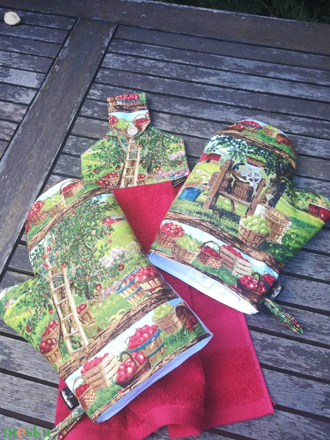 Almaszüret..... edényfogó kesztyű - otthon & életmód - konyhafelszerelés, tálalás - konyhai textil - edényfogó & edényfedő - Meska.hu Almaszüret..... edényfogó kesztyű - otthon & életmód - konyhafelszerelés, tálalás - konyhai textil - edényfogó & edényfedő - Meska.hu