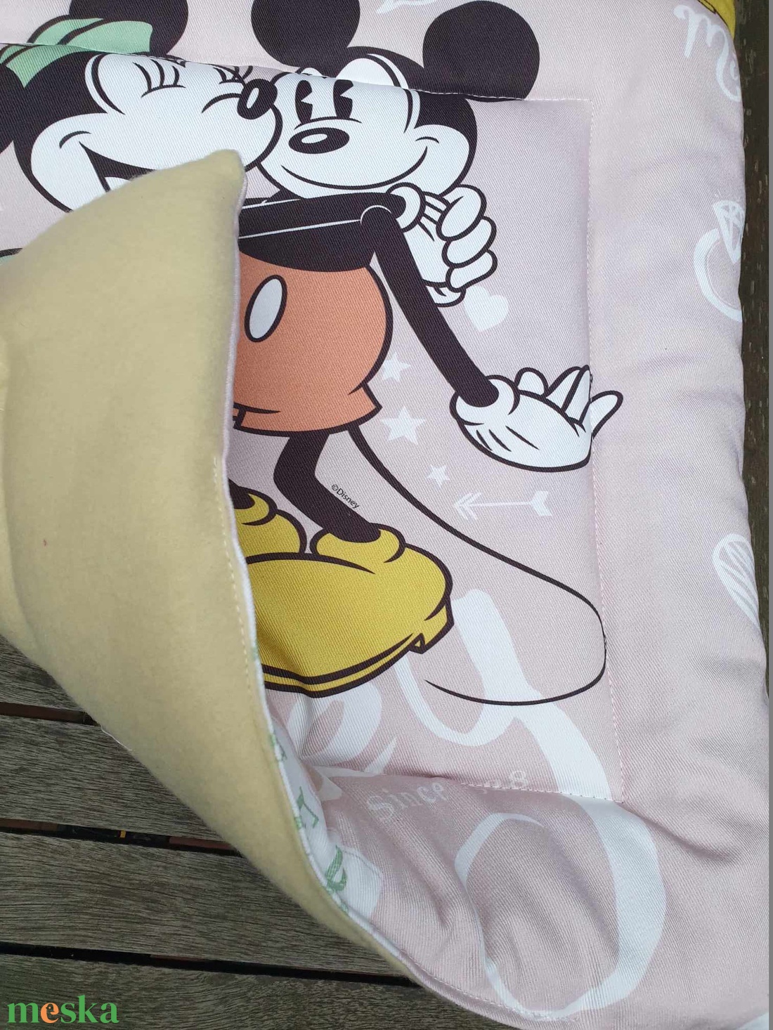 Székpárna , Minnie és Mickey - otthon & életmód - lakástextil - székpárna, huzat - Meska.hu Székpárna , Minnie és Mickey - otthon & életmód - lakástextil - székpárna, huzat - Meska.hu