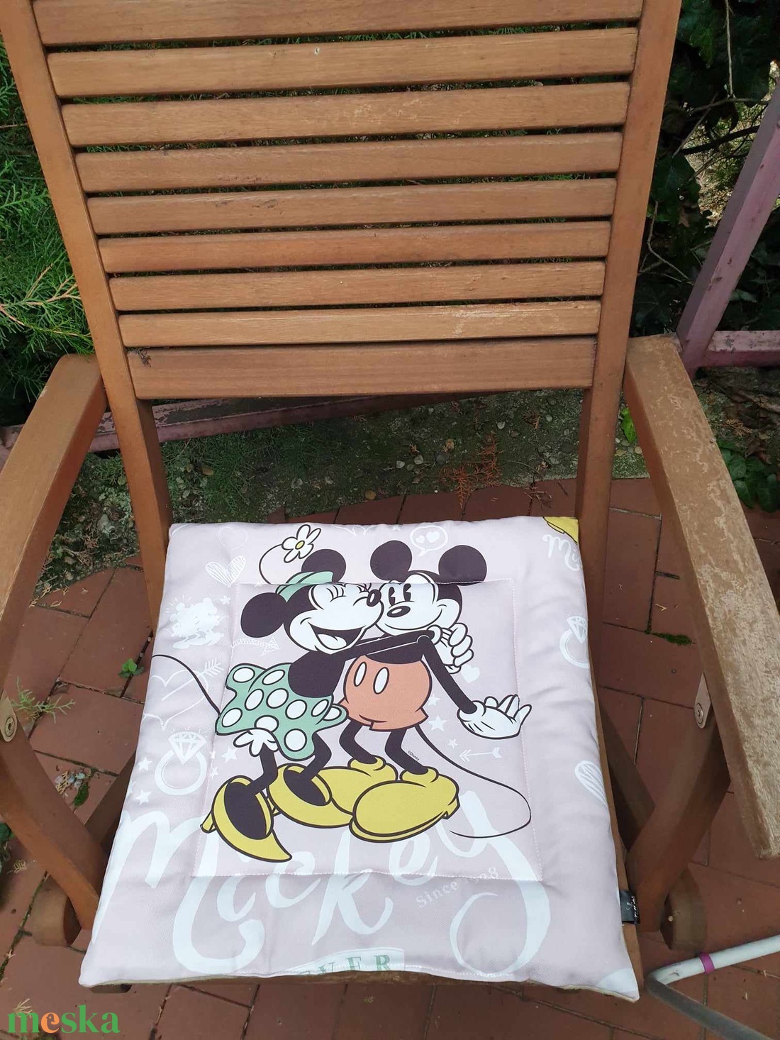Székpárna , Minnie és Mickey - otthon & életmód - lakástextil - székpárna, huzat - Meska.hu Székpárna , Minnie és Mickey - otthon & életmód - lakástextil - székpárna, huzat - Meska.hu