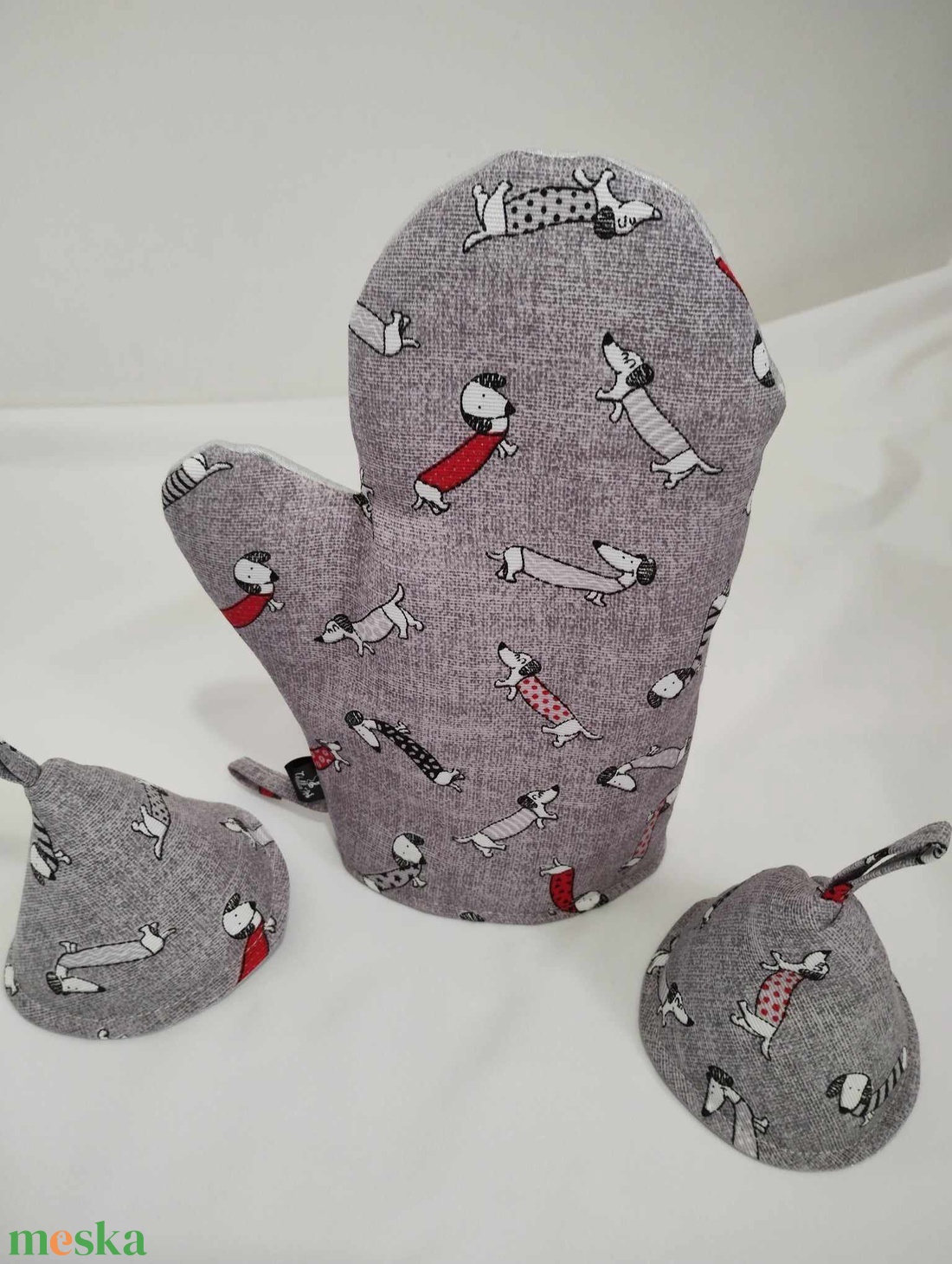 Konyhai kötény, színes tacskók - otthon & életmód - konyhafelszerelés, tálalás - konyhai textil - kötény - Meska.hu Konyhai kötény, színes tacskók - otthon & életmód - konyhafelszerelés, tálalás - konyhai textil - kötény - Meska.hu