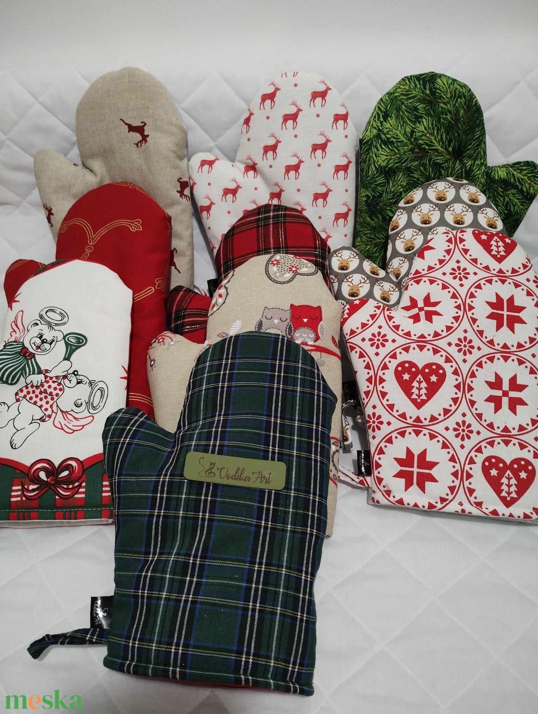 Edényfogó kesztyű, 2 db fülfogóval - otthon & életmód - konyhafelszerelés, tálalás - konyhai textil - edényfogó & edényfedő - Meska.hu Edényfogó kesztyű, 2 db fülfogóval - otthon & életmód - konyhafelszerelés, tálalás - konyhai textil - edényfogó & edényfedő - Meska.hu