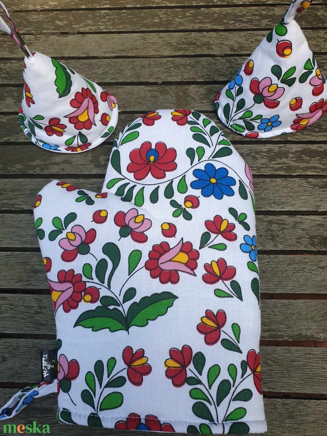 Edényfogó szett kalocsai mintás 1 pár - otthon & életmód - konyhafelszerelés, tálalás - konyhai textil - edényfogó & edényfedő - Meska.hu Edényfogó szett kalocsai mintás 1 pár - otthon & életmód - konyhafelszerelés, tálalás - konyhai textil - edényfogó & edényfedő - Meska.hu