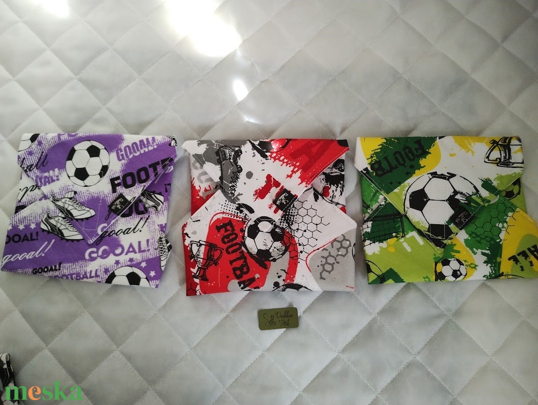 Székpárna gumival, zöld-fehér football. - otthon & életmód - lakástextil - székpárna, huzat - Meska.hu