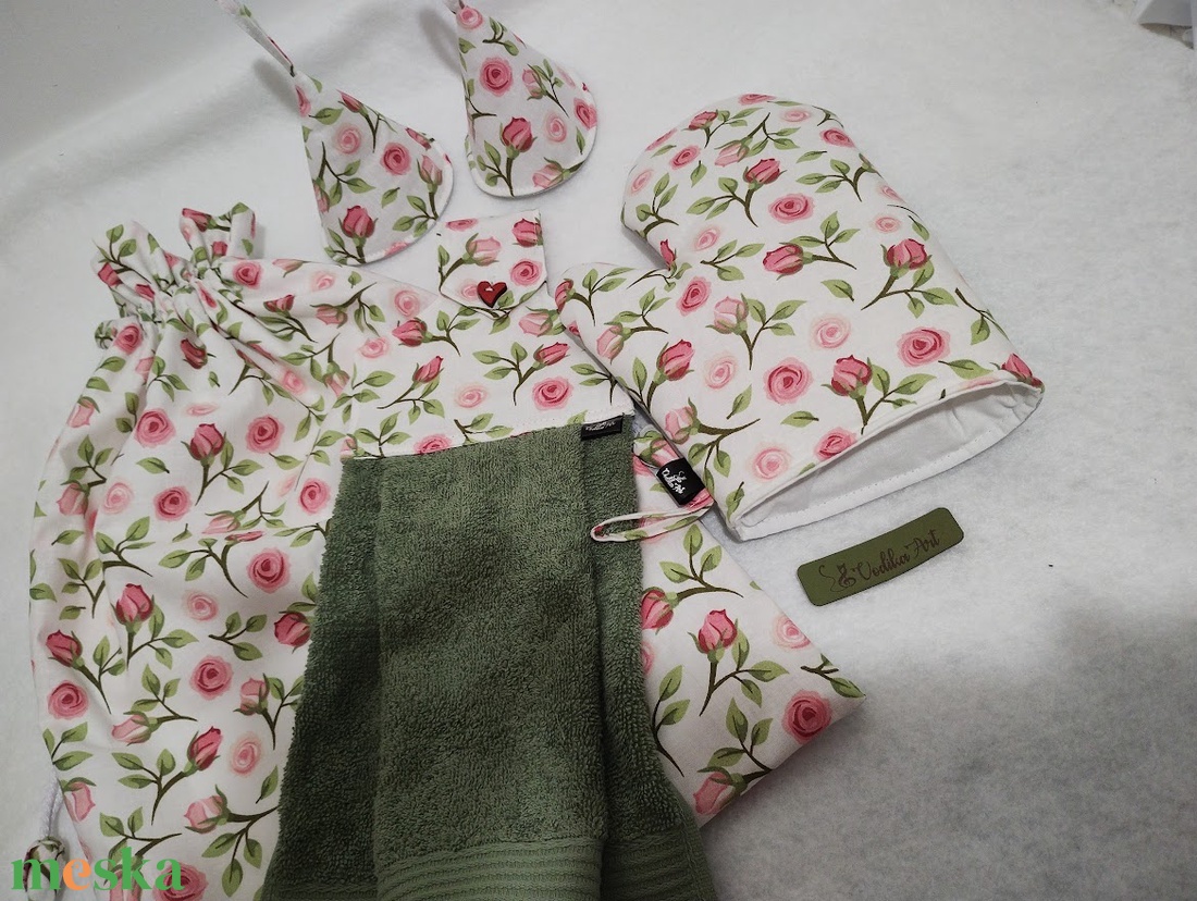 Edényfogó kesztyű és fülfogók, rózsabimbók - otthon & életmód - konyhafelszerelés, tálalás - konyhai textil - edényfogó & edényfedő - Meska.hu Edényfogó kesztyű és fülfogók, rózsabimbók - otthon & életmód - konyhafelszerelés, tálalás - konyhai textil - edényfogó & edényfedő - Meska.hu