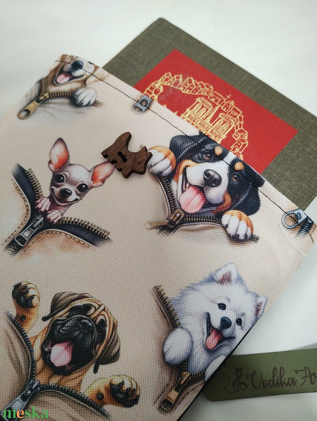 Könyvtok,  kutyusok kukucskálnak a cipzár mögül - könyv & zene - könyvtok - Meska.hu