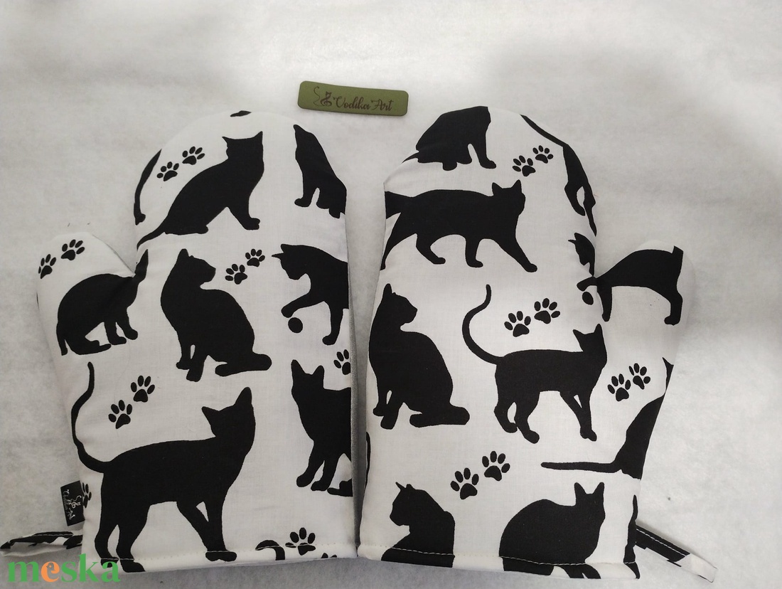 Edényfogó kesztyűk, fekete cicák - otthon & életmód - konyhafelszerelés, tálalás - konyhai textil - konyharuha & törlőkendő - Meska.hu