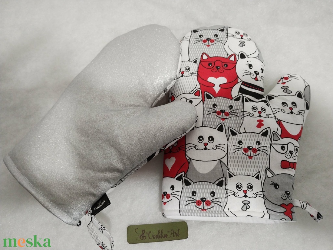 Jó fejek a cicafejek edényfogó kesztyű, 1 pár - otthon & életmód - konyhafelszerelés, tálalás - konyhai textil - edényfogó & edényfedő - Meska.hu