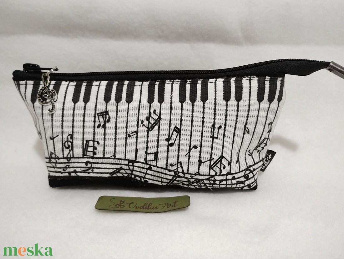 Zene- szeszer, zenés ajándék,  zongora billentyűk - könyv & zene - hangszer & hangszertok - Meska.hu