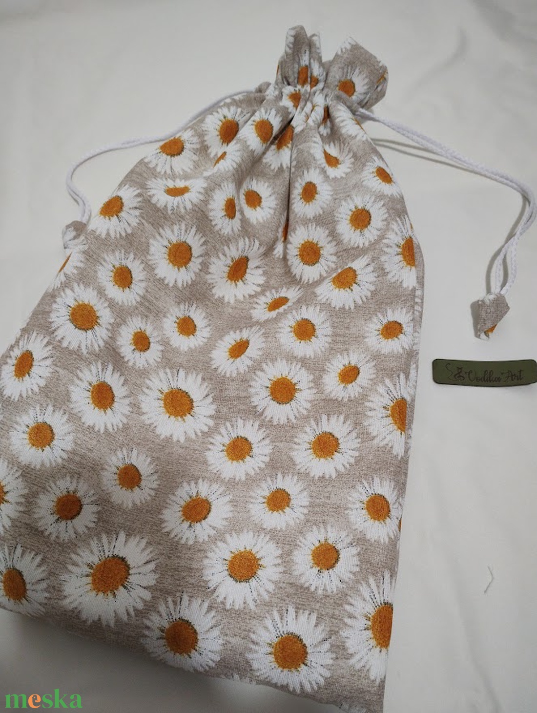 Edényfogó mágnessel, kamilla virágok - otthon & életmód - konyhafelszerelés, tálalás - konyhai textil - edényfogó & edényfedő - Meska.hu