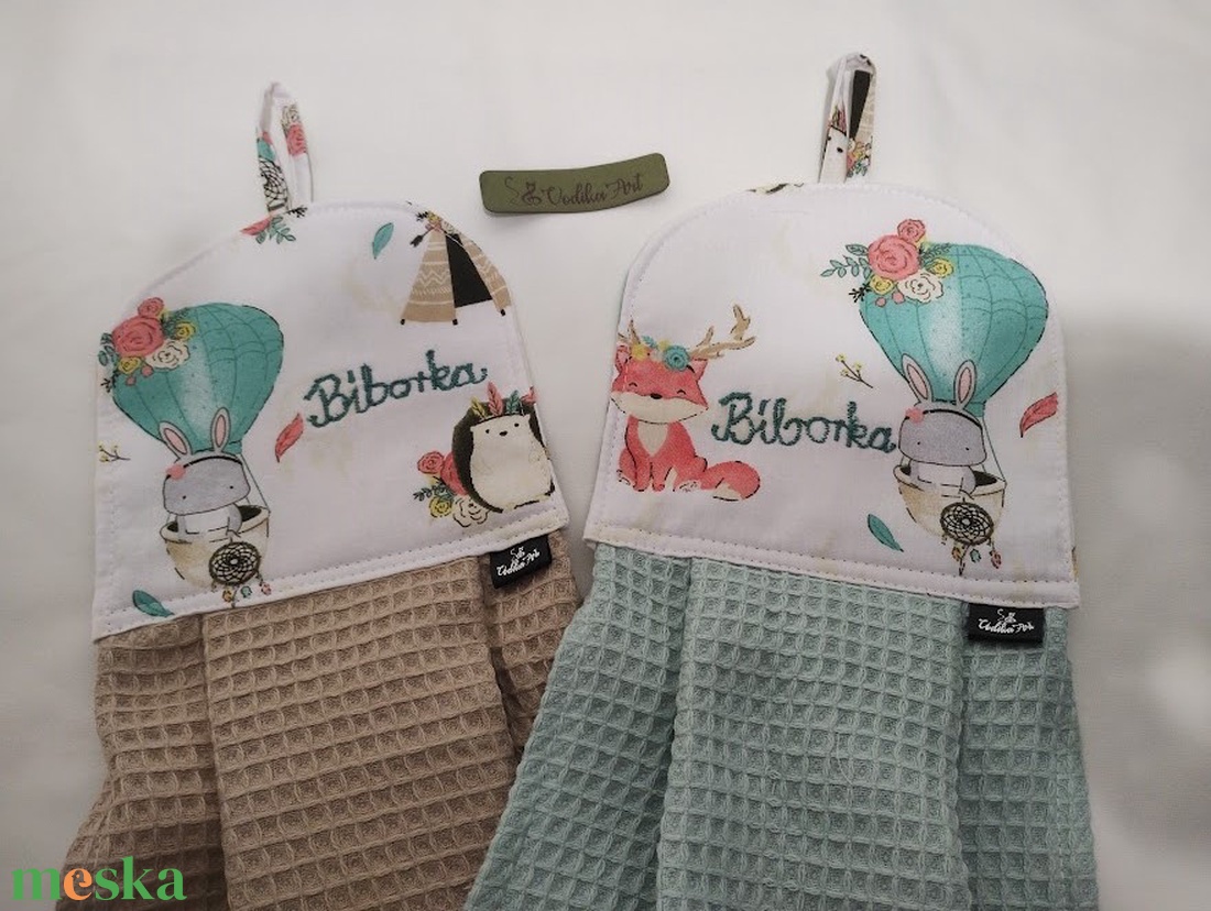 Baba törölköző, ovis törölköző,  névhimzéssel, rendelésre - baba - mama - pelenkázó, babafürdető kellékek - baba törölköző - Meska.hu