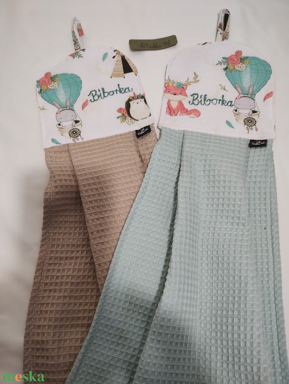 Baba törölköző, ovis törölköző,  névhimzéssel, rendelésre - baba - mama - pelenkázó, babafürdető kellékek - baba törölköző - Meska.hu