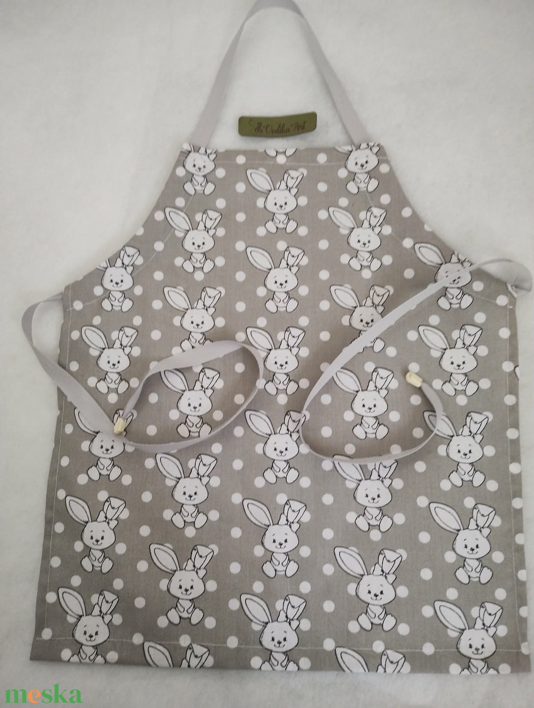 Bájos nyuszkók,  gyerek kötény 3-6 évesre, - otthon & életmód - konyhafelszerelés, tálalás - konyhai textil - kötény - Meska.hu