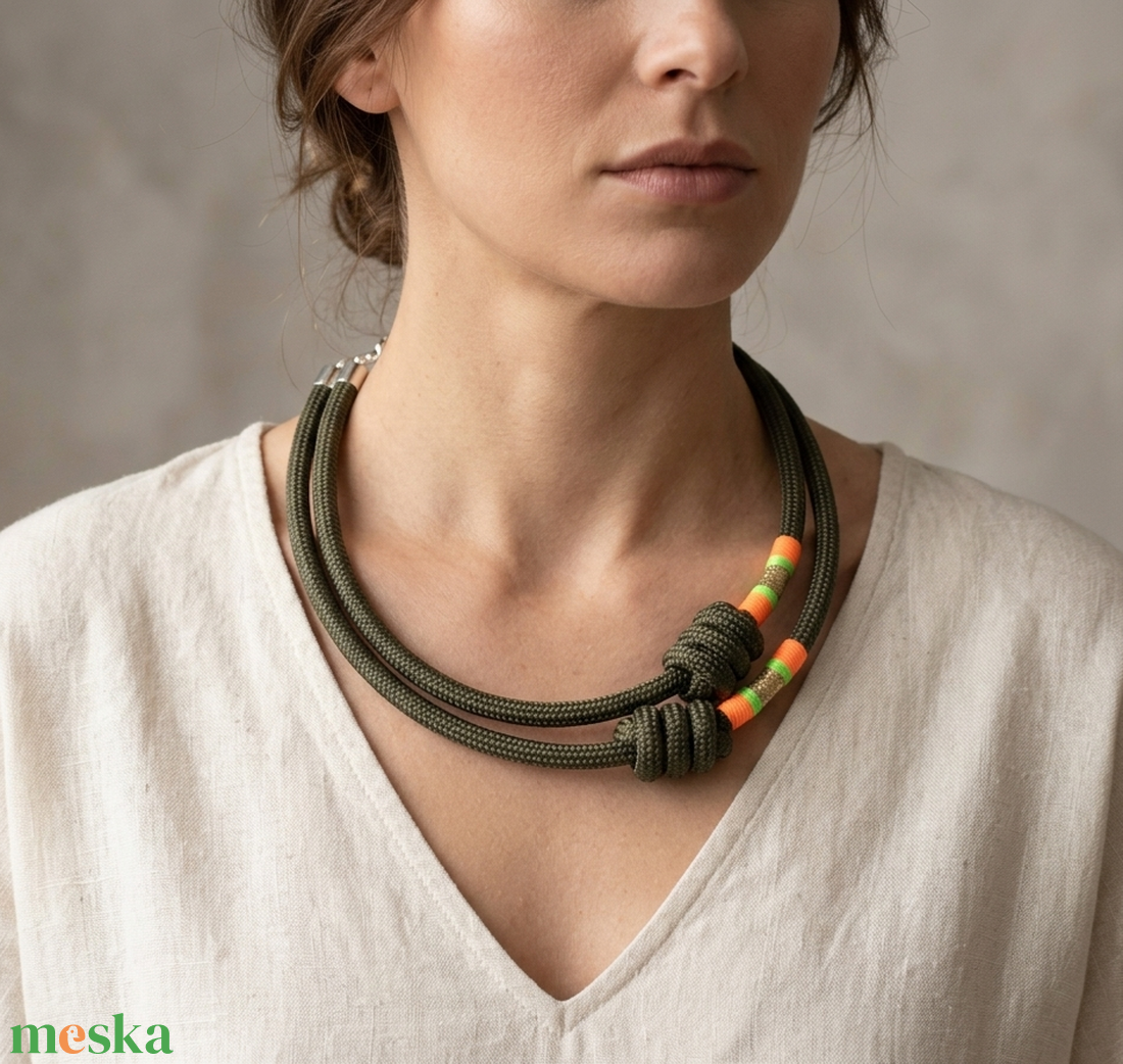 Vagány Csomózott Kötél Nyaklánc � Khaki, neon és arany részletekkel - ékszer - nyaklánc - statement nyaklánc - Meska.hu