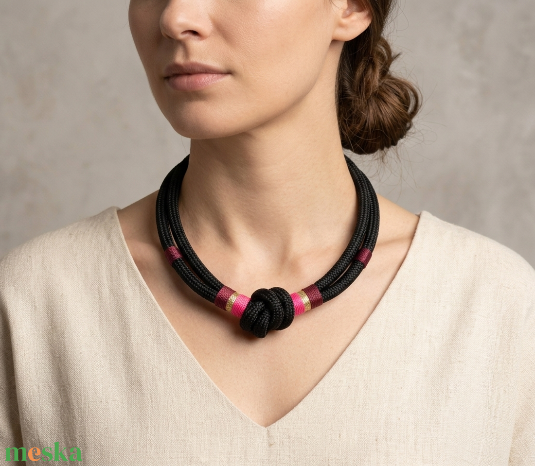 Kézműves kötél nyaklánc � fekete, bordó, arany és pink - ékszer - nyaklánc - statement nyaklánc - Meska.hu
