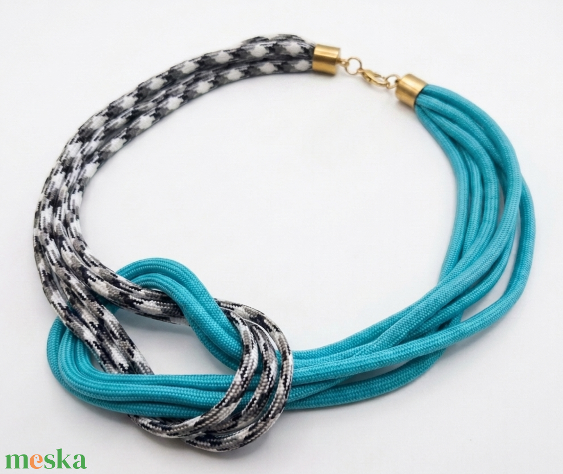 Többszálas csomózott paracord nyaklánc - pepita, türkiz - ékszer - nyaklánc - statement nyaklánc - Meska.hu