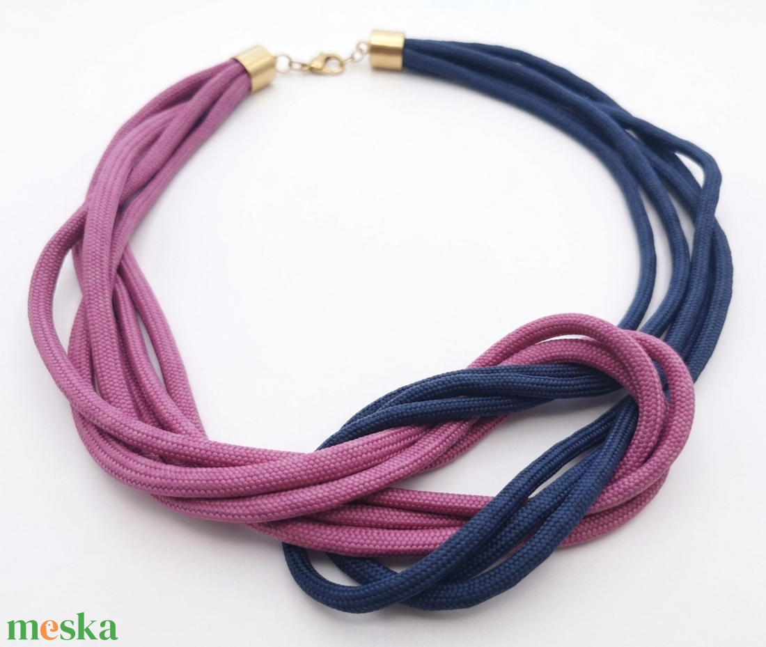 Többszálas csomózott paracord nyaklánc - tengerészkék, mályva - ékszer - nyaklánc - statement nyaklánc - Meska.hu