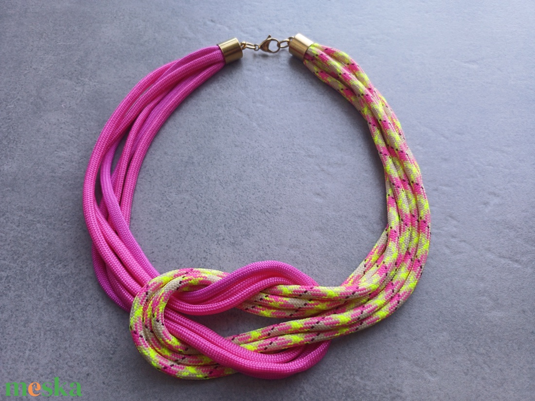 Többszálas csomózott paracord nyaklánc - pink, pink-sárga tarka - ékszer - nyaklánc - statement nyaklánc - Meska.hu