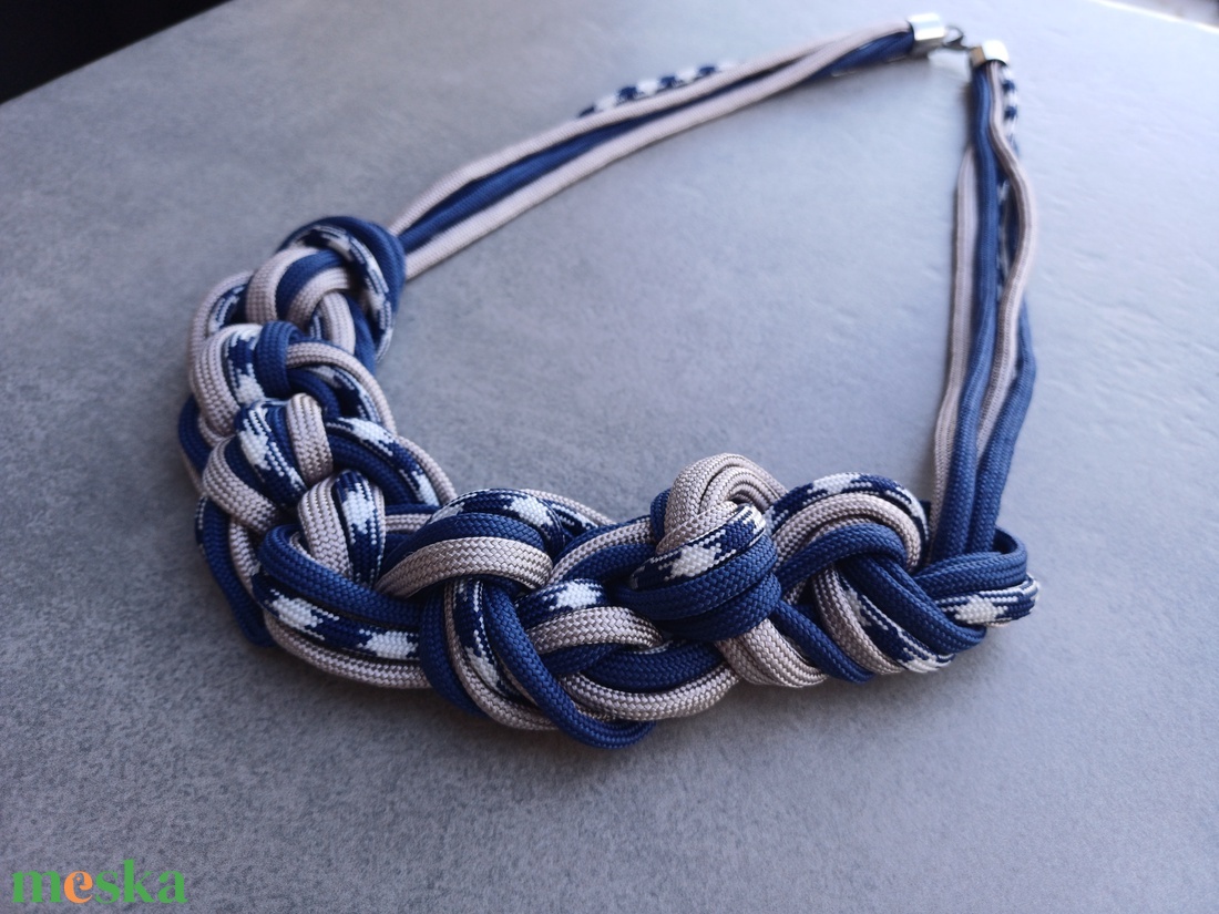 Városi forgatag - paracord nyaklánc - ékszer - nyaklánc - statement nyaklánc - Meska.hu