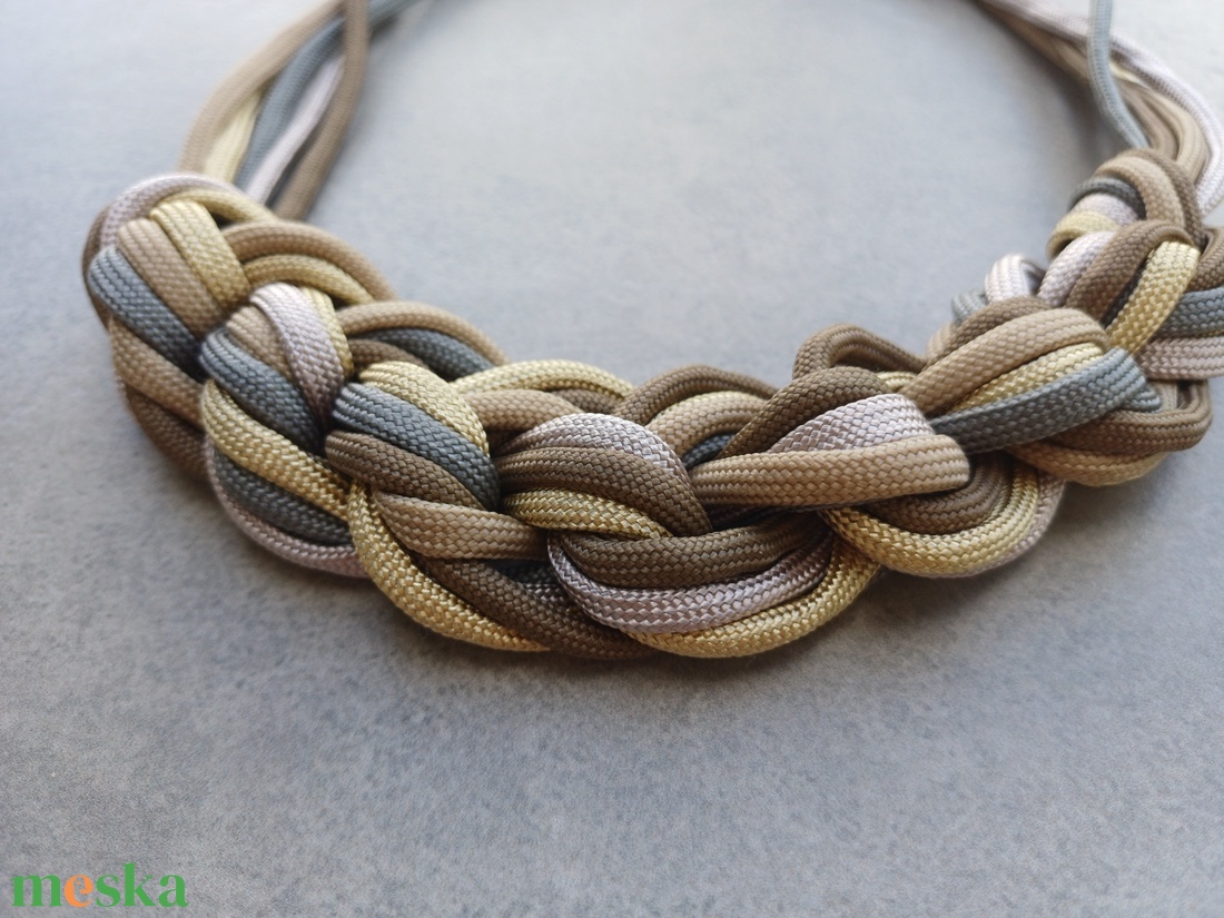 Desert sand - paracord nyaklánc - ékszer - nyaklánc - statement nyaklánc - Meska.hu