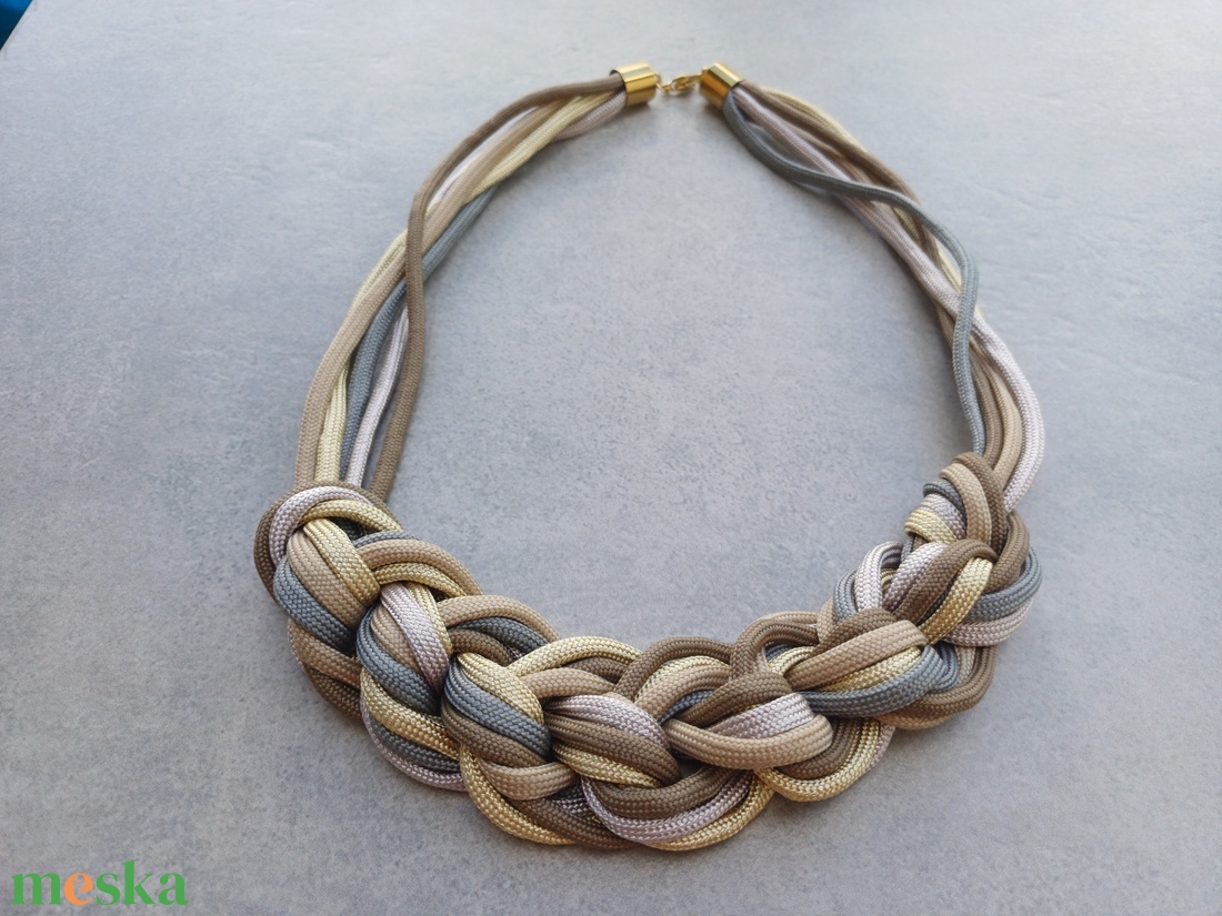 Desert sand - paracord nyaklánc - ékszer - nyaklánc - statement nyaklánc - Meska.hu