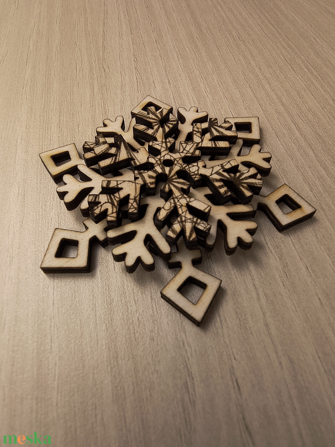 Gravírozott karácsonyi dísz - karácsony - karácsonyi lakásdekoráció - karácsonyfadíszek - Meska.hu