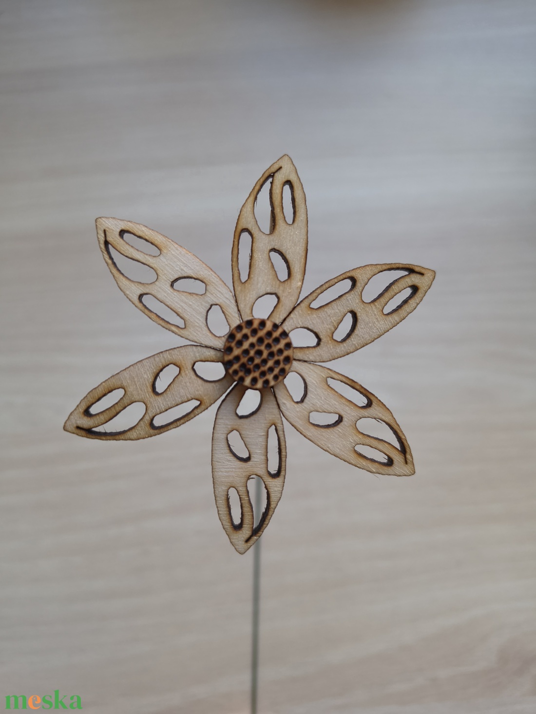 Fa virágdísz - otthon & életmód - virágdekoráció - virágdíszek - lézervágott virágdíszek - Meska.hu
