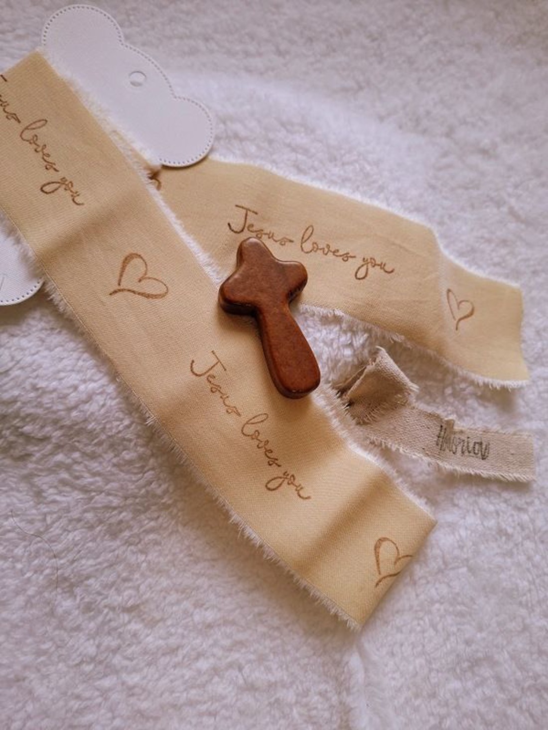 Kézzel festett és bélyegzett, tépett, pamutszalag, Bibliai, igés, felirattal- krém-021 - kellékek & szerszámok - rövidáru - szalag, pánt - textilszalag - Meska.hu