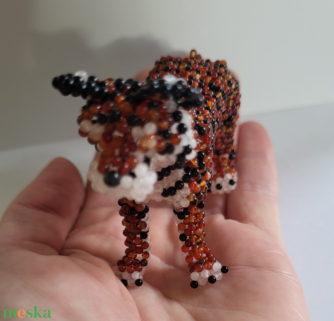 Kis Tigris ásványból - kellékek & szerszámok - ásvány alapanyag - ásvány figura - Meska.hu