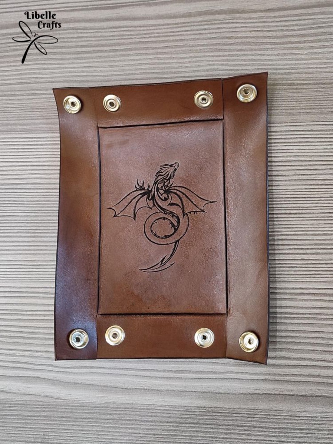 Sárkány mintás kockadobó tálca - 3 - játék & sport - szerepjáték - Meska.hu