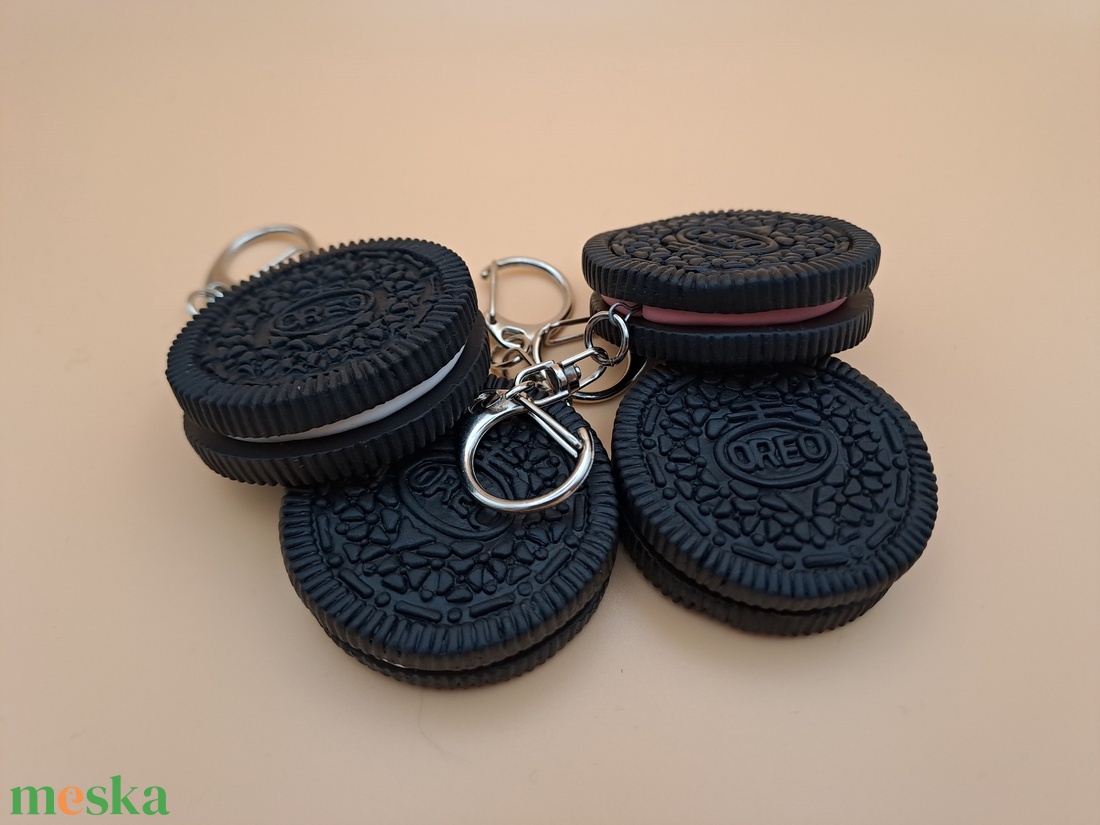 Oreo kulcstartó - táska & tok - kulcstartó & táskadísz - kulcstartó - Meska.hu Oreo kulcstartó - táska & tok - kulcstartó & táskadísz - kulcstartó - Meska.hu