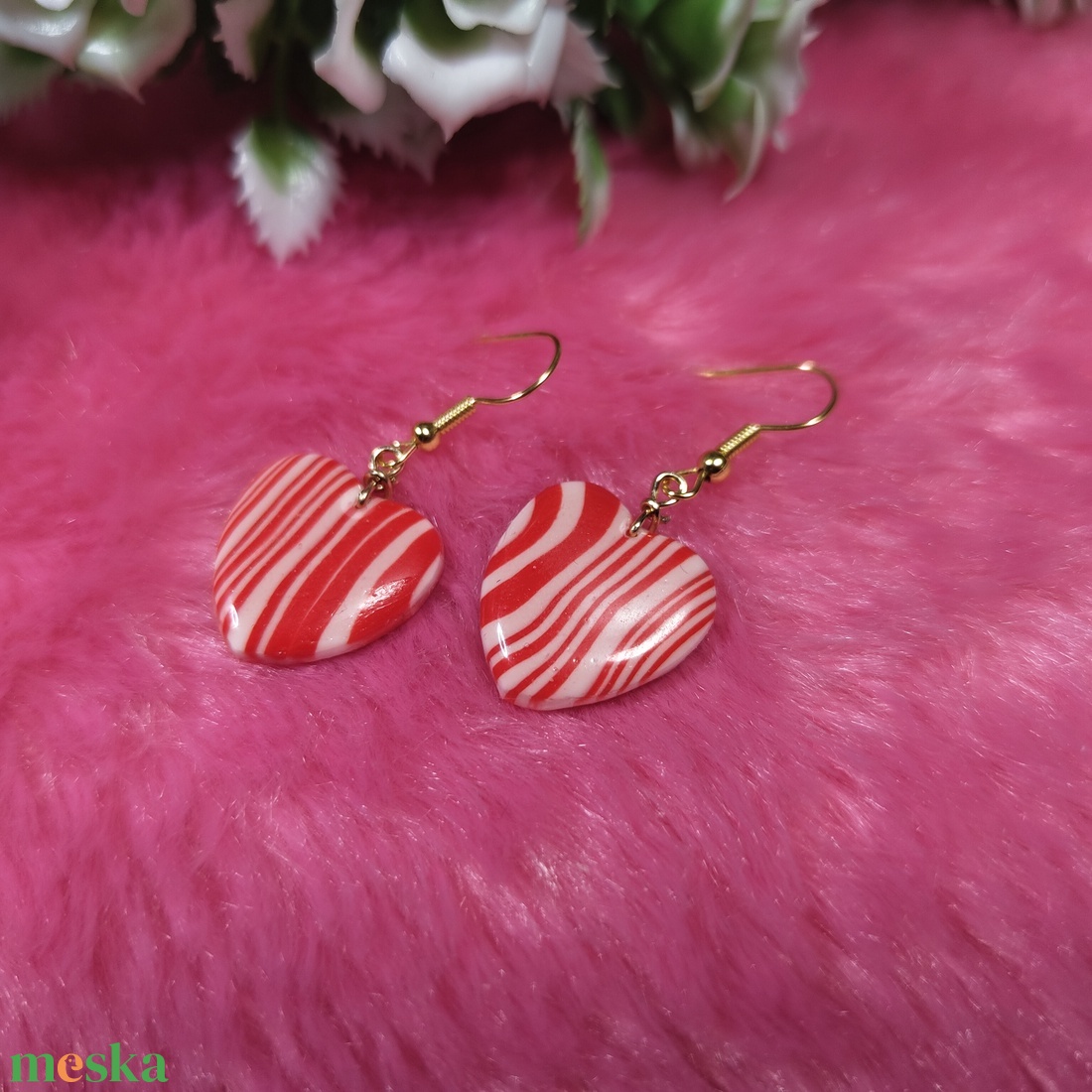 Szívecskés polyclay fülbevaló � csíkos - ékszer - fülbevaló - lógó fülbevaló - Meska.hu