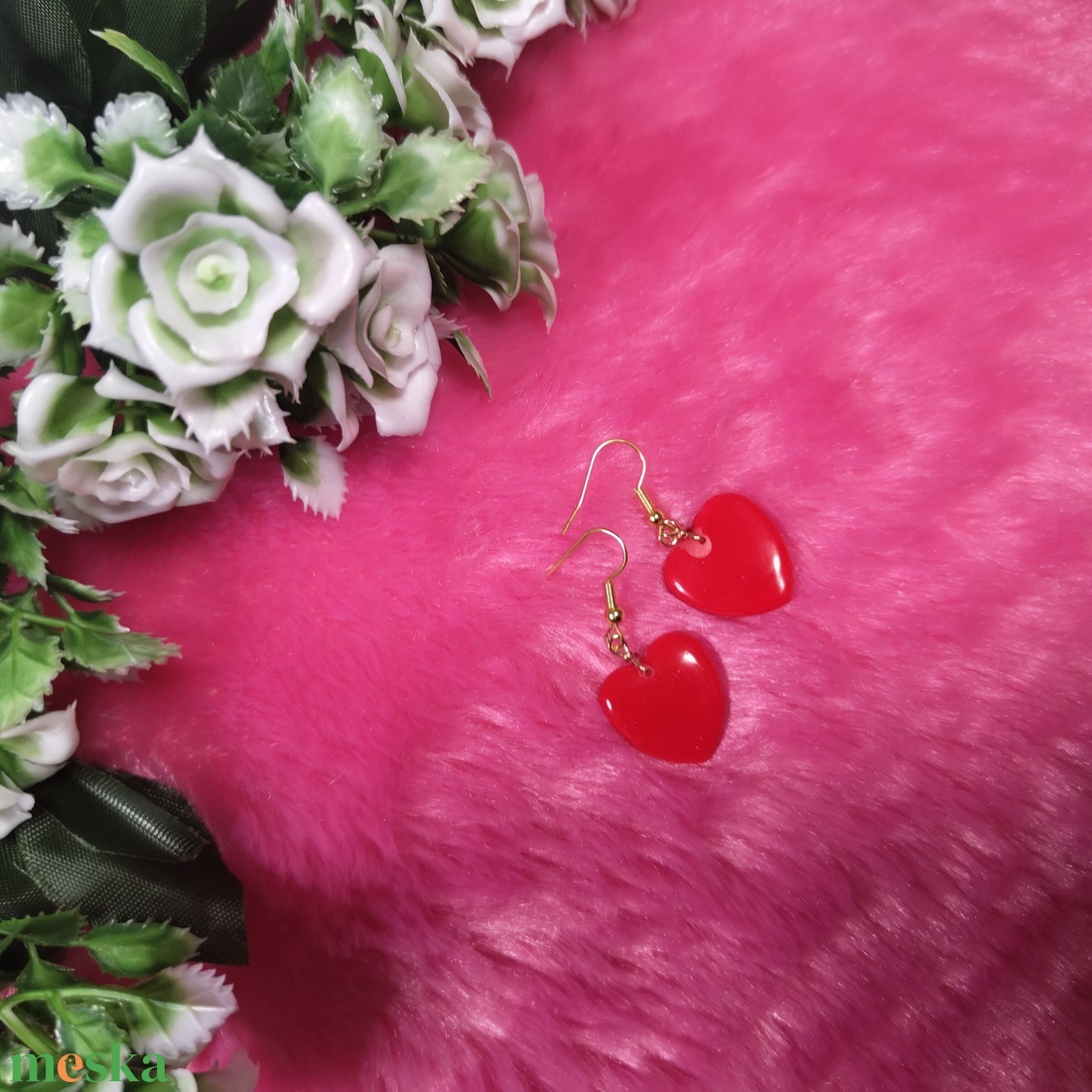 Szívecskés polyclay fülbevaló � piros - ékszer - fülbevaló - lógó fülbevaló - Meska.hu