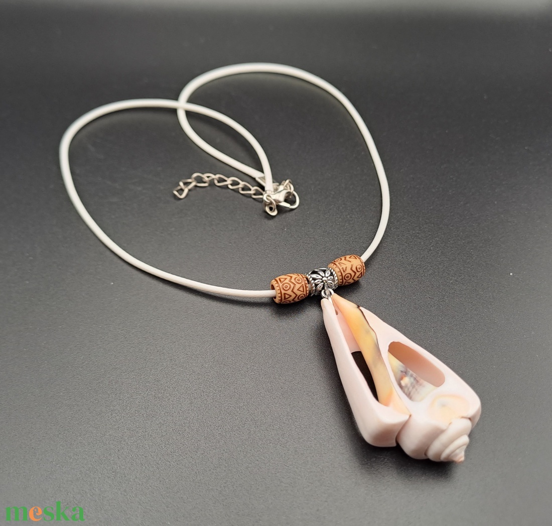 Nagy kagylós nyaklánc - ékszer - nyaklánc - medálos nyaklánc - Meska.hu