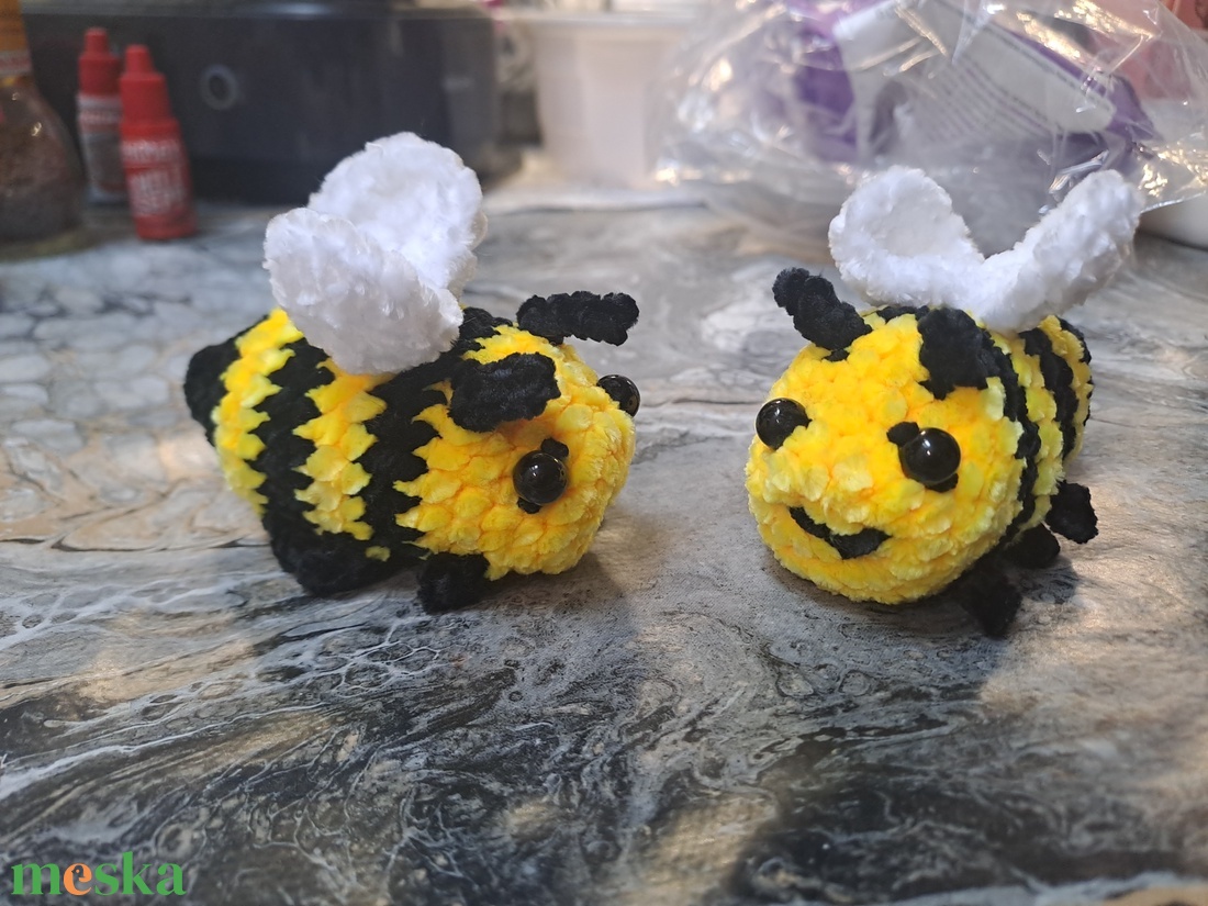 Horgolt méhecske - játék & sport - plüssállat & játékfigura - méhecske - Meska.hu