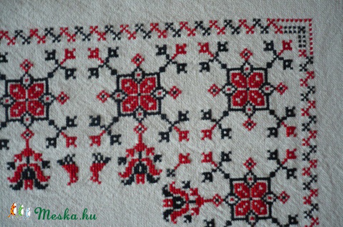 Madaras terítő - - Meska.hu Madaras terítő - - Meska.hu