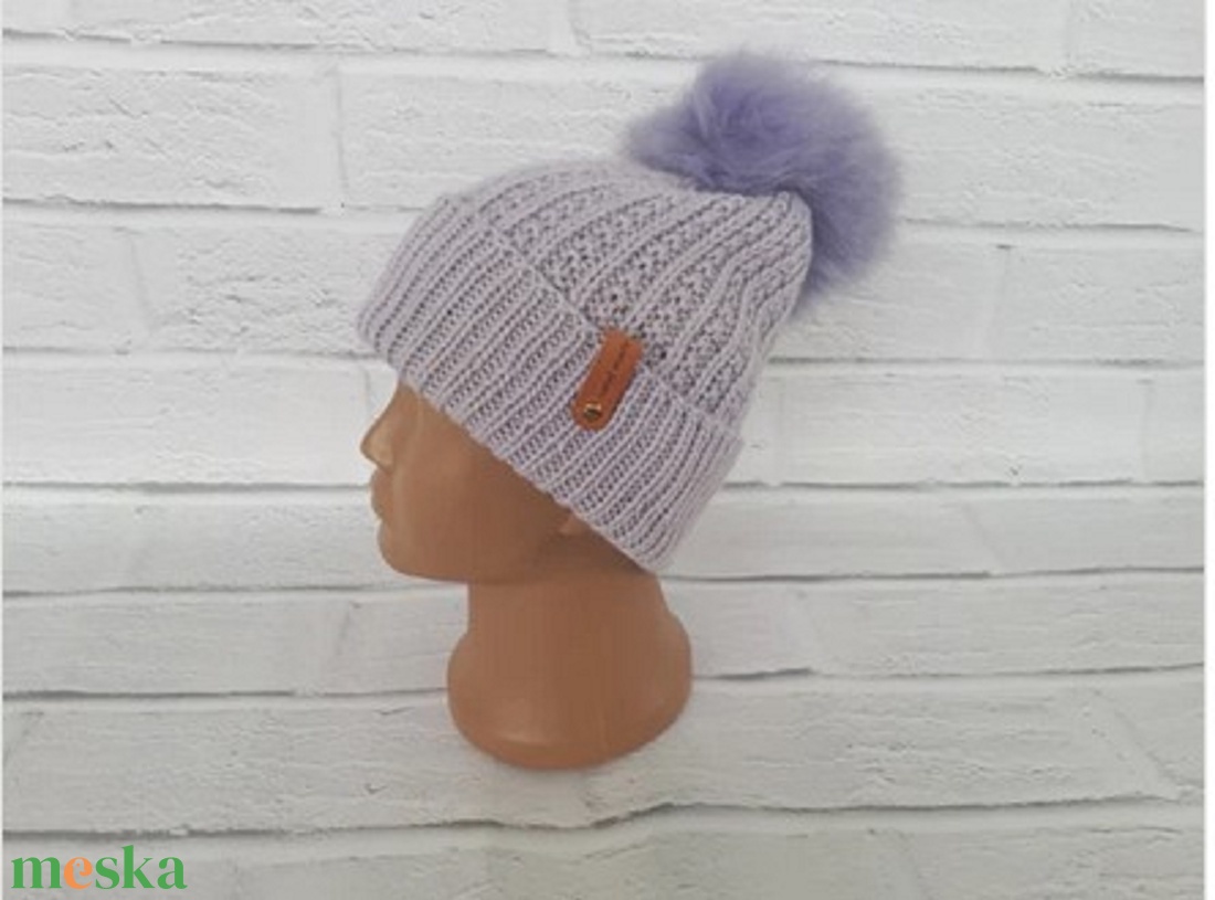 Női levendula sapka. Puha sapka tavaszra más stílushoz.Kötött levendula sapka lányoknak vagy fiúknak.Sapka levendula műp - ruha & divat - sál, sapka, kendő - sapka - Meska.hu