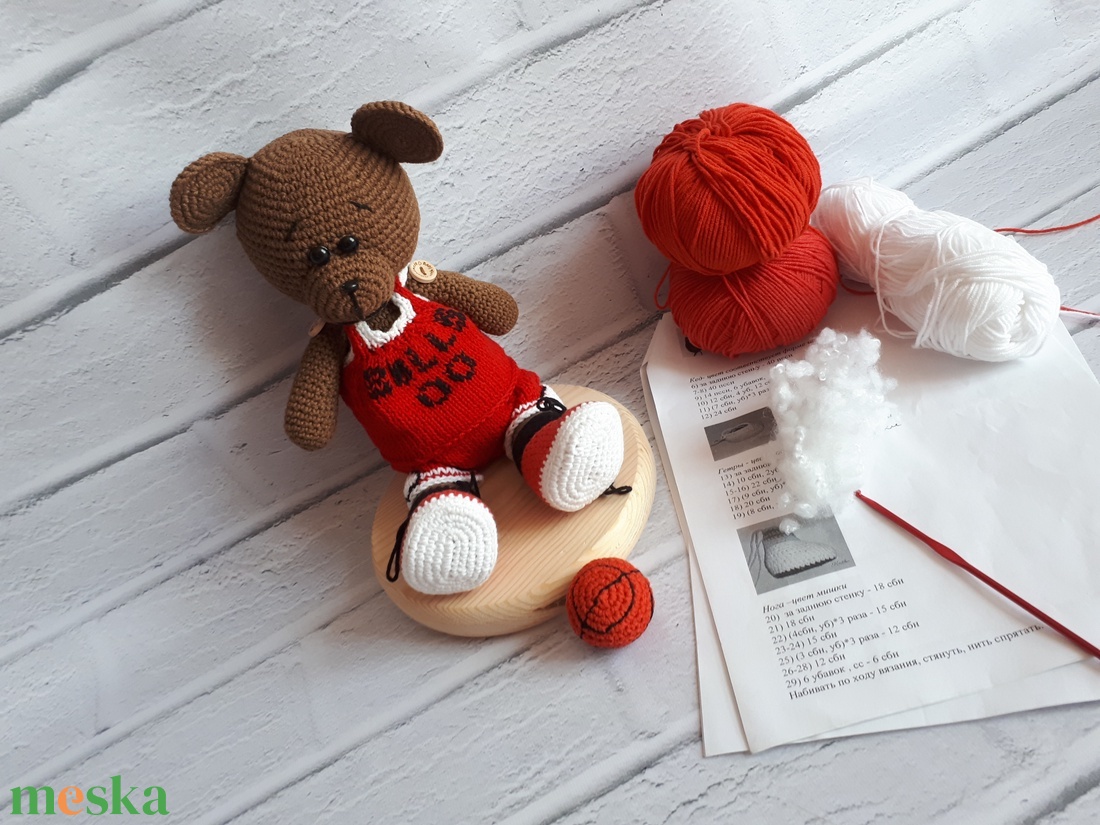 Amigurumi maci ruhákkal egy készletben, Zsebmaci,A Chicago Bulls kötött Teddy Bear csatlakozott kedvenc kosárlabdacsapat - diy (csináld magad) - egységcsomag - Meska.hu Amigurumi maci ruhákkal egy készletben, Zsebmaci,A Chicago Bulls kötött Teddy Bear csatlakozott kedvenc kosárlabdacsapat - diy (csináld magad) - egységcsomag - Meska.hu
