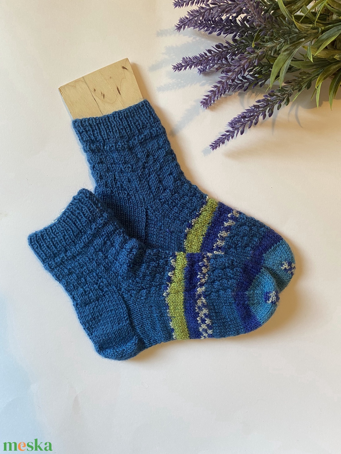 Gyerekzokni mérete EU33-34 vagy 20.5cm.kézzel kötött gyerekzokni, nagyon meleg otthon. BABY, tipegő, gyermek gyapjú zo - karácsony - mikulás - mikulás zsák - Meska.hu