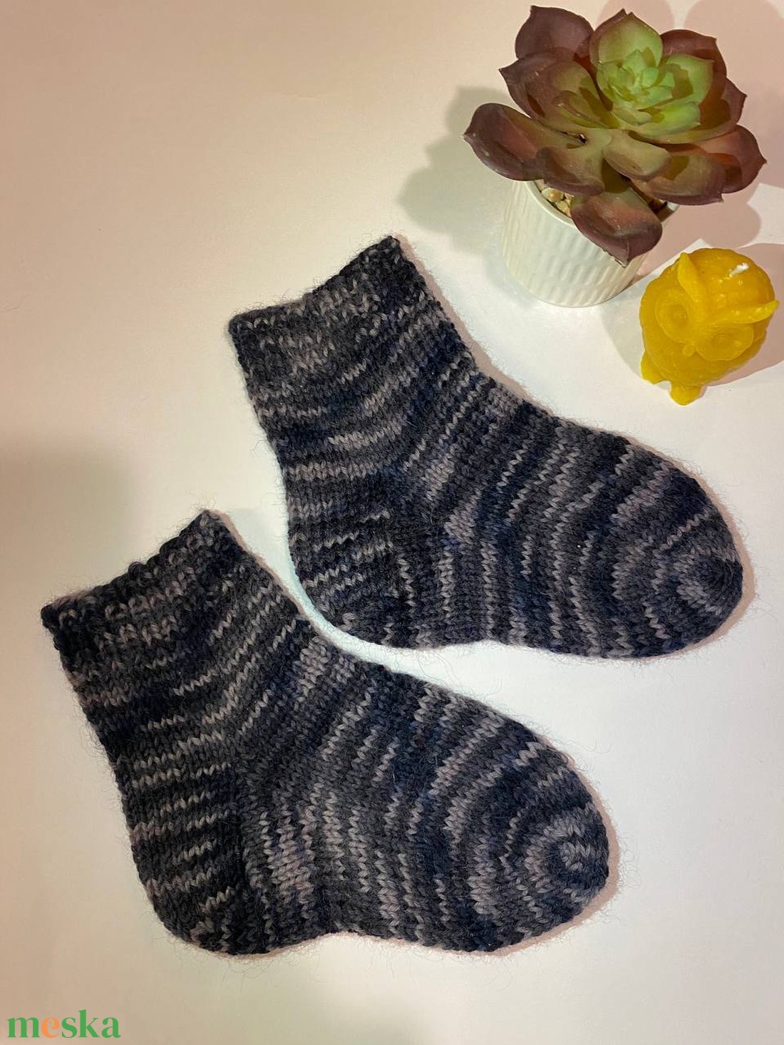 Gyapjú baba zokni mérete EU24-25 vagy 15,5 cm, kézzel kötött gyerekzokni Születésnapi ajándék Valentin-napi húsvéti - baba - mama - babaruházat - babazokni - Meska.hu