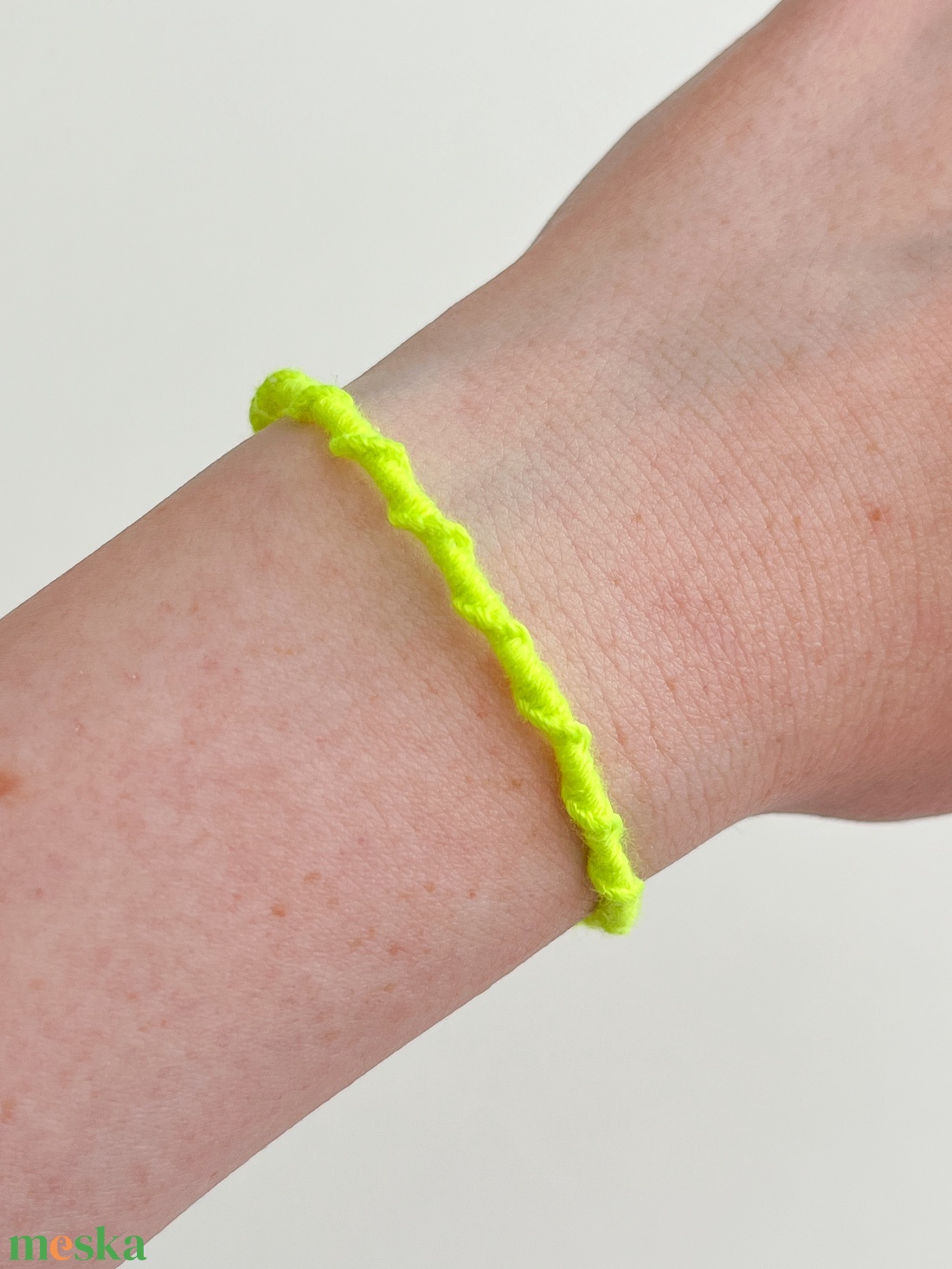 Spirálos karkötő - Lime - ékszer - karkötő - fonott karkötő - Meska.hu
