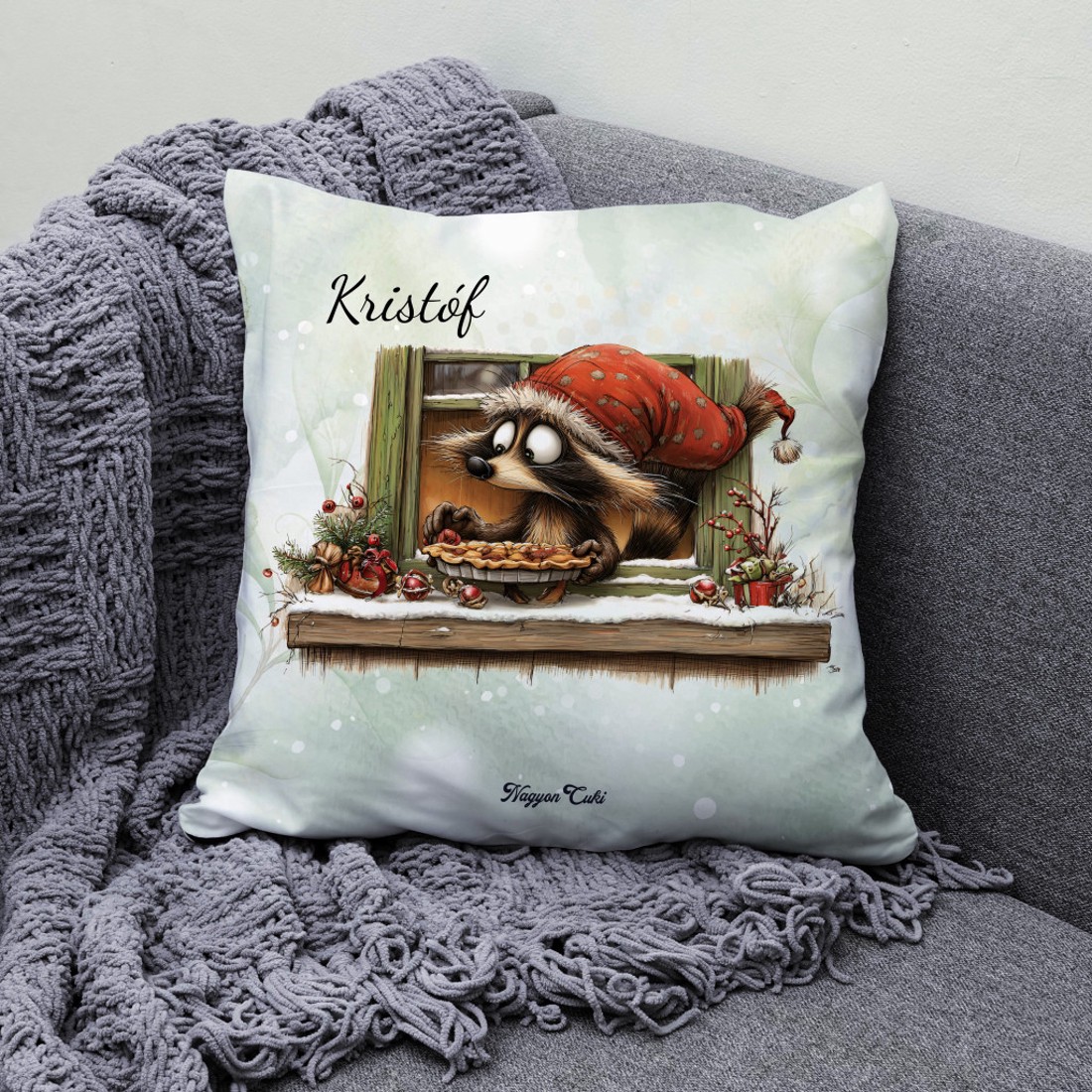 Névvel kérhető - Cuki karácsonyi mosómaci és a süti mintás párna - otthon & életmód - lakástextil - párna & párnahuzat - díszpárna (belsővel együtt) - Meska.hu