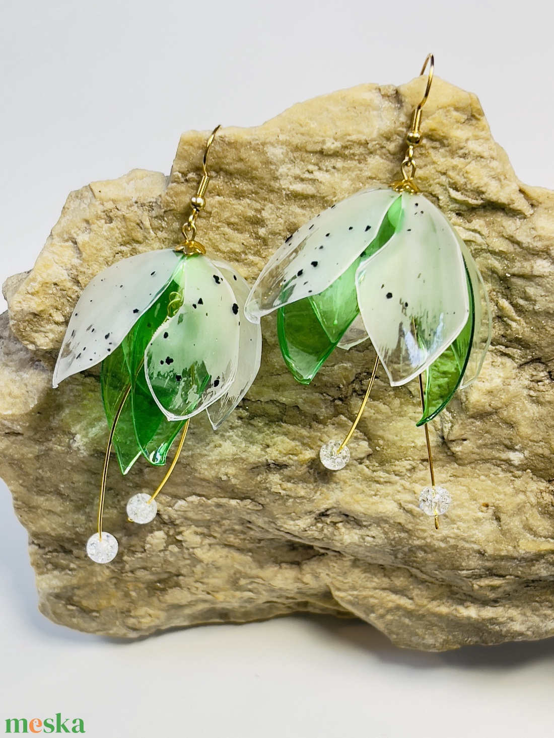 Gyöngyvirág fülbevaló - ékszer - fülbevaló - lógó fülbevaló - Meska.hu