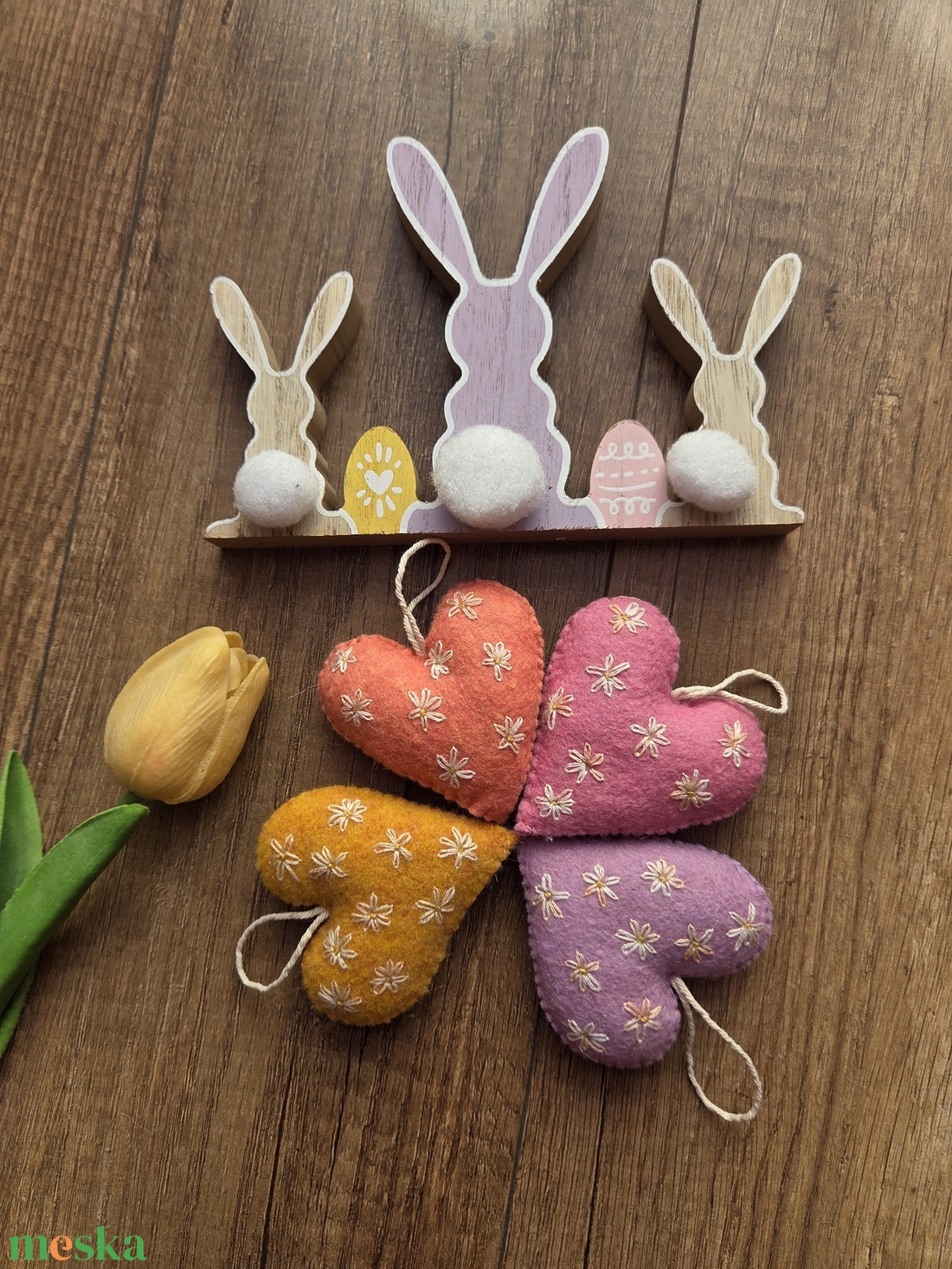 Hímzett szívecskék - otthon & életmód - dekoráció - dísztárgy - Meska.hu