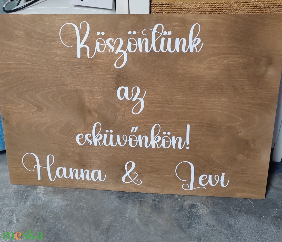 Fa tábla- egyedi felirattal, köszöntő, ültető stb. - esküvő - dekoráció - tábla & jelzés - Meska.hu Fa tábla- egyedi felirattal, köszöntő, ültető stb. - esküvő - dekoráció - tábla & jelzés - Meska.hu