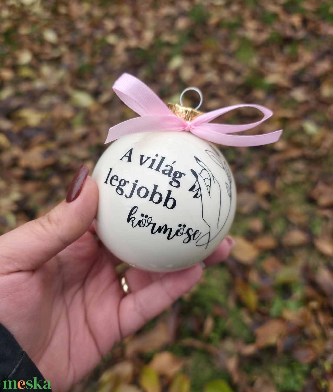 A világ legjobb körmöse, fodrásza stb. Karácsonyi gömb - karácsony - karácsonyi lakásdekoráció - karácsonyfadíszek - Meska.hu