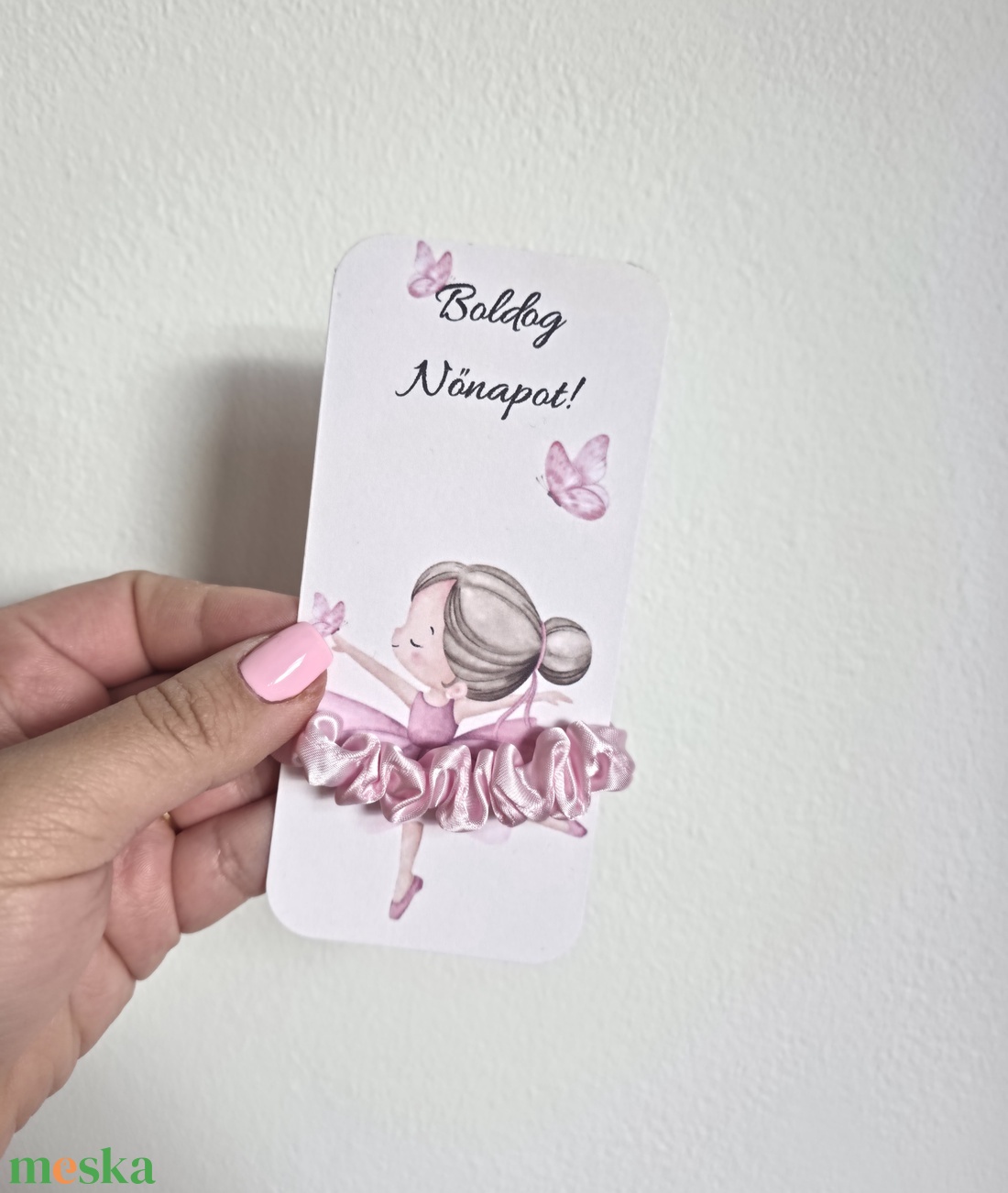 Nőnapi ajándék könyvjelző + hajgumi - könyv & zene - könyvjelző - Meska.hu