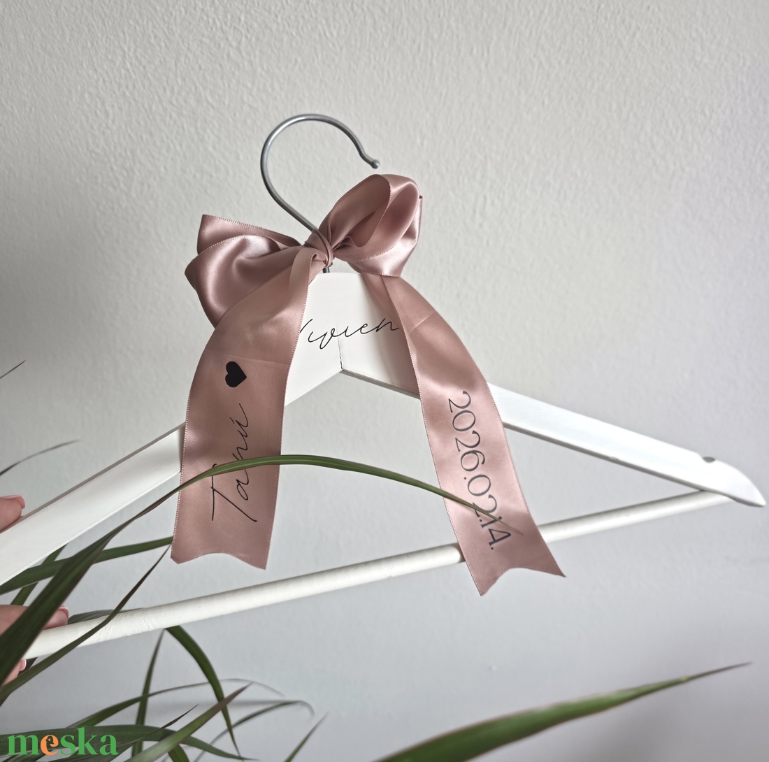 Esküvői vállfa - selyem masnival - esküvő - ruha - vállfa - Meska.hu